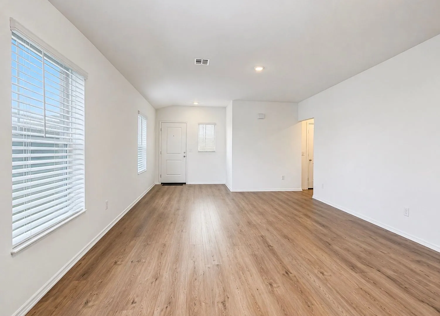 Luxury NEW 3 Bedroom 2 Bathroom Home in Piedmont Schools (Neighborhood Park and Basketball Court) — Photo 3