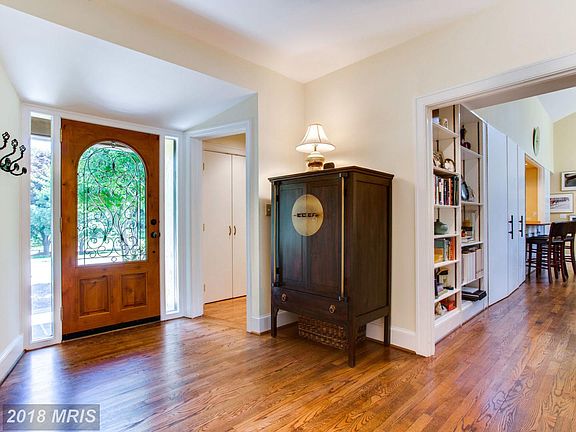4th image of 16009 Berkeley Dr