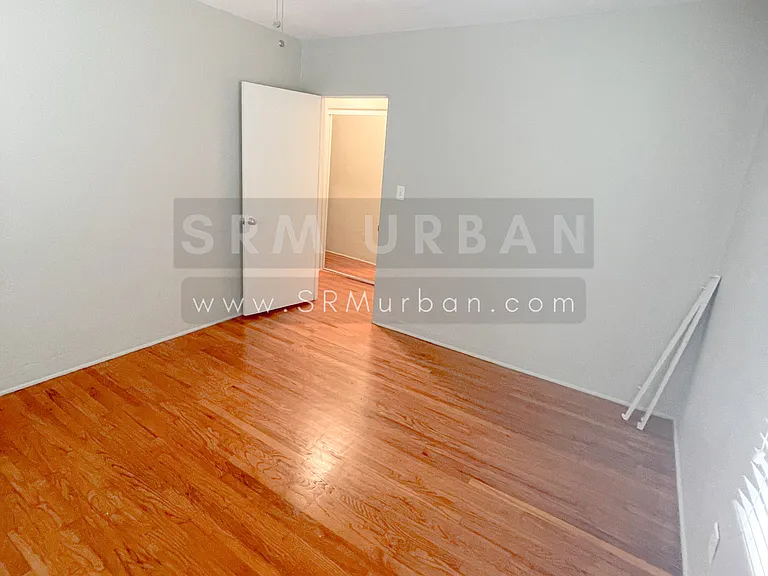 3366 4th Ave — Photo 8