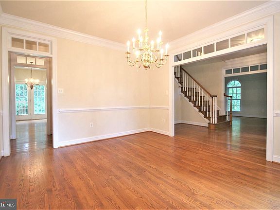 3rd image of 5283 Beech Haven Ct