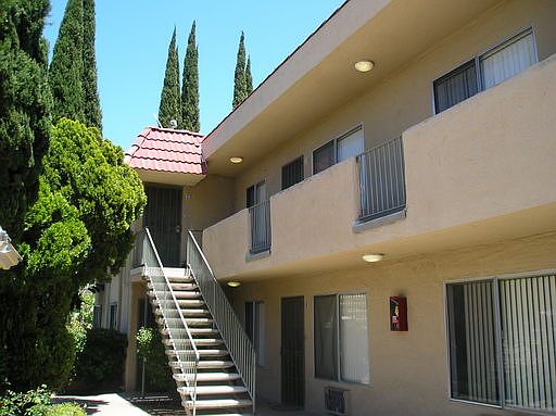 3rd image of 1259 E Ohio Ave APT 12