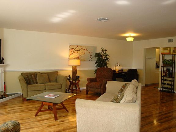 3rd image of 724 Ocean Dunes Cir