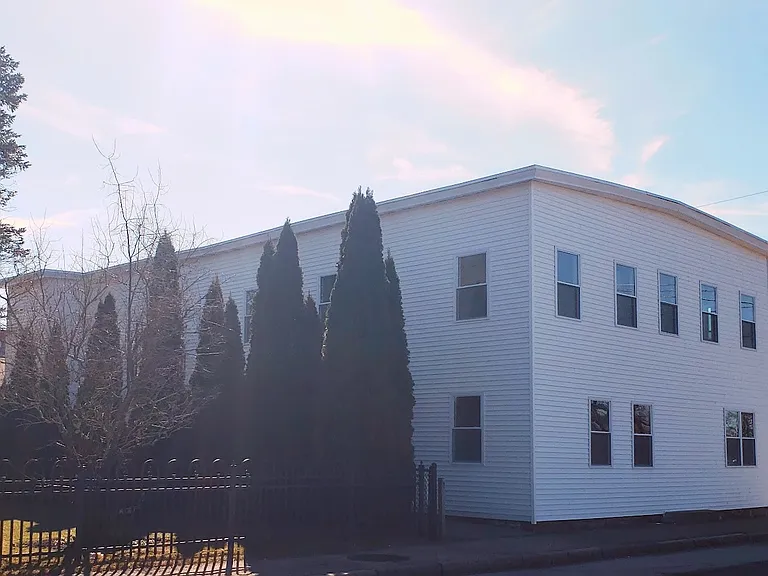 113D Temple St — Photo 16