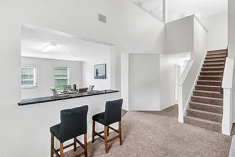 113 Forest Grv S — Photo 7