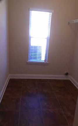 4th image of 494 River Crest Dr