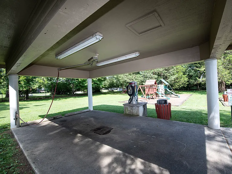 Park Hills Apartments — Photo 19