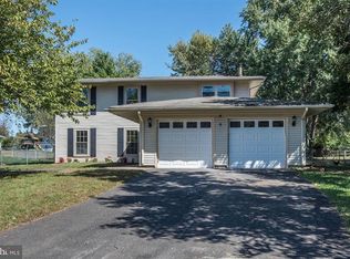 3 Essex Ct, Mount Holly, NJ 08060