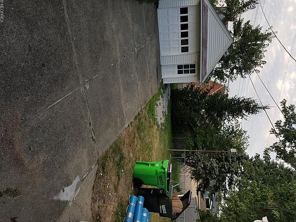 2nd image of 19161 Monterey Ave