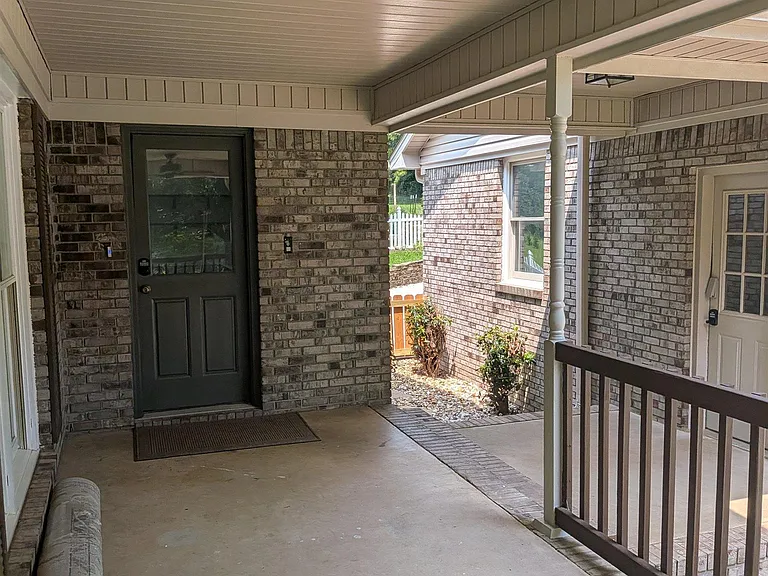 102 Huntington Ridge Rd — Photo 21