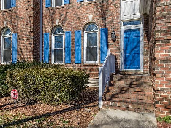 5th image of 504 Willowview Dr