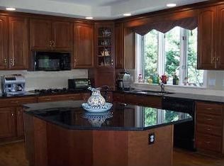 14 Wexford Gln, Pittsford, NY 14534