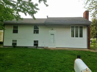 2422 Maplewood Dr, Champaign, IL