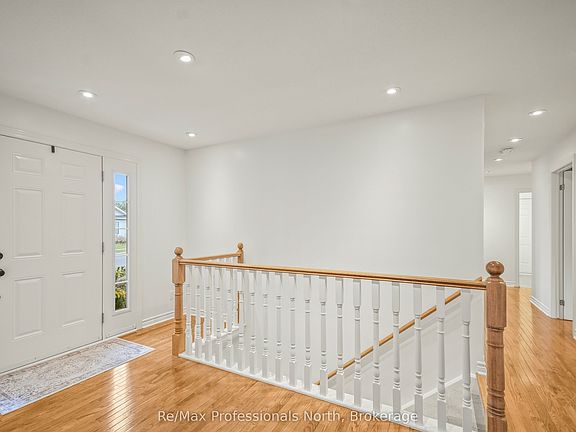 5th image of 2 Inveraray Ct