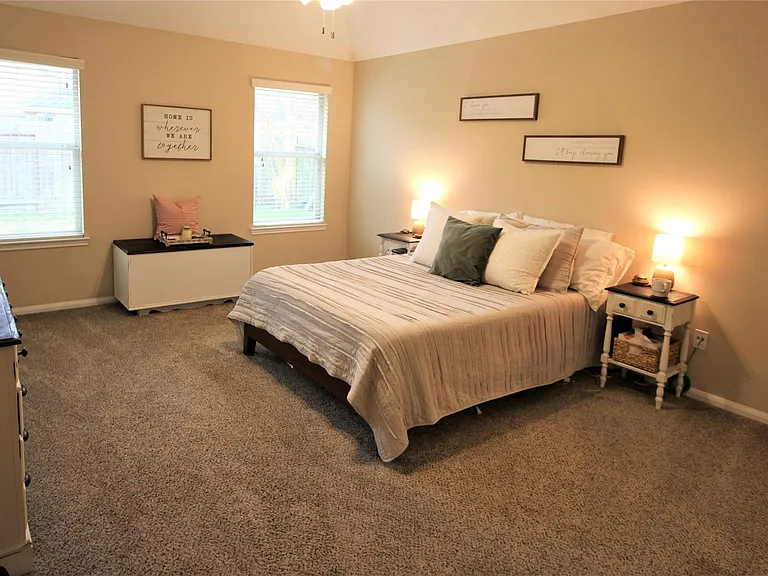 2409 Avalon Trace Ln — Photo 8
