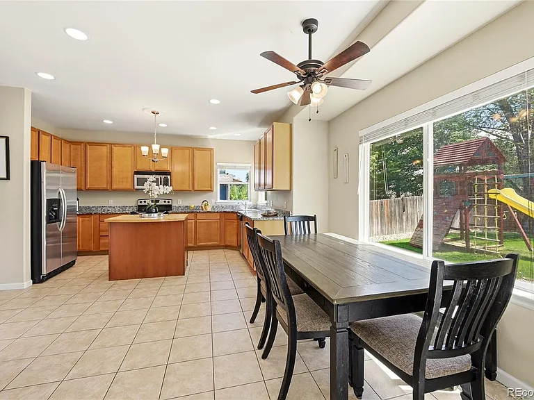 5504 E Burlington Dr — Photo 15