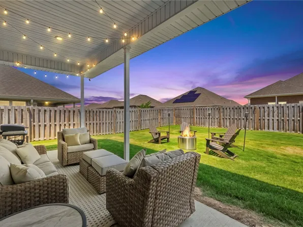 971 Sundance Ln, Bentonville, AR 72712