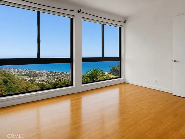 1326 Skyline Dr — Photo 30
