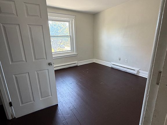 5th image of 1027 Maple St Unit 2