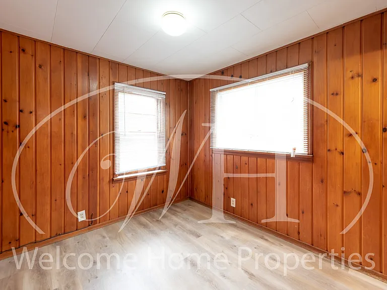 532 N 6th Ave — Photo 10