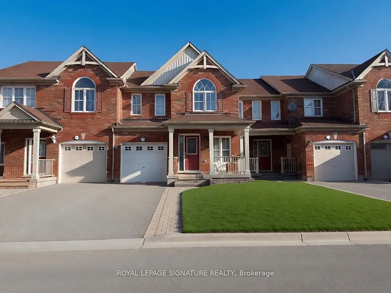 212 Chilcott Cres — Photo 1