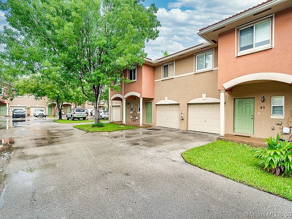 Home For Sale In Bella Villagio