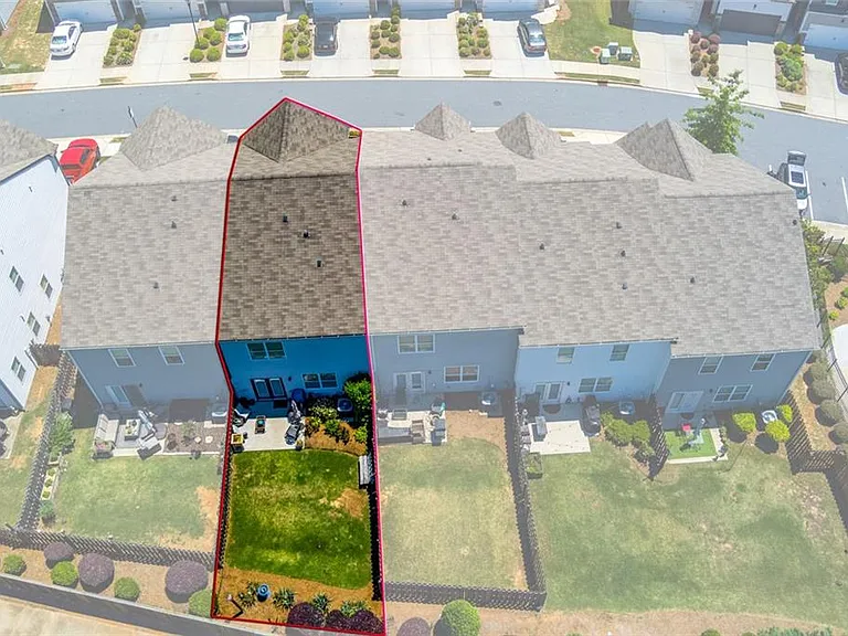 723 Woodstock Grove Dr — Photo 15