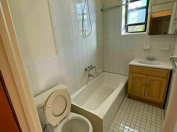 4th image of 1409 71st St #2B