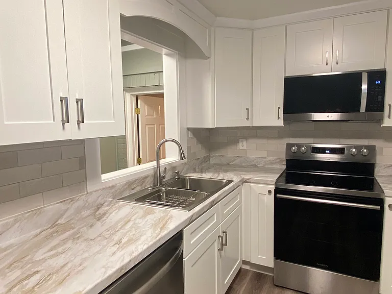 309 W Hite St — Photo 5