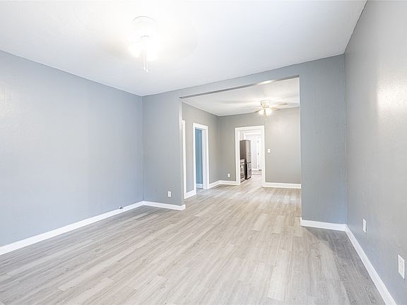 4th image of 325 N Cherry St