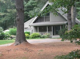 2 Unicorn Ln, Lakeville, MA 02347