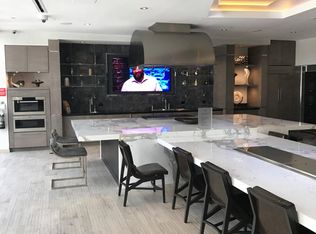 203 SE 2nd Ave #1506, Miami, FL 33131