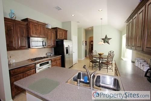 3rd image of 4601 Lance Leaf Dr