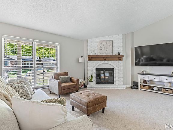 3rd image of 7138 Shady Hill Dr
