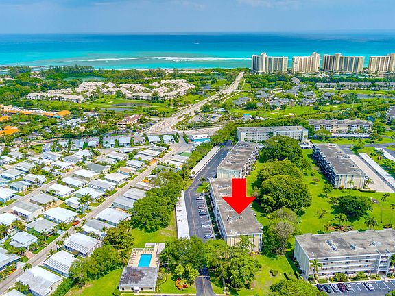 2nd image of 300 N Highway A1a #305o