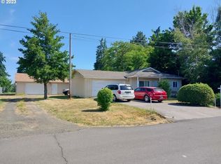 2250 SE Laura Ln, Dallas, OR 97338