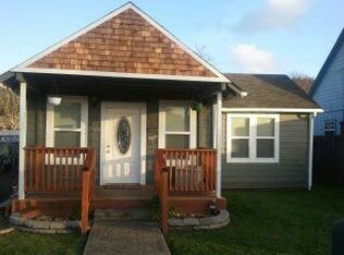 2064 Cedar Ave, Reedsport, OR 97467