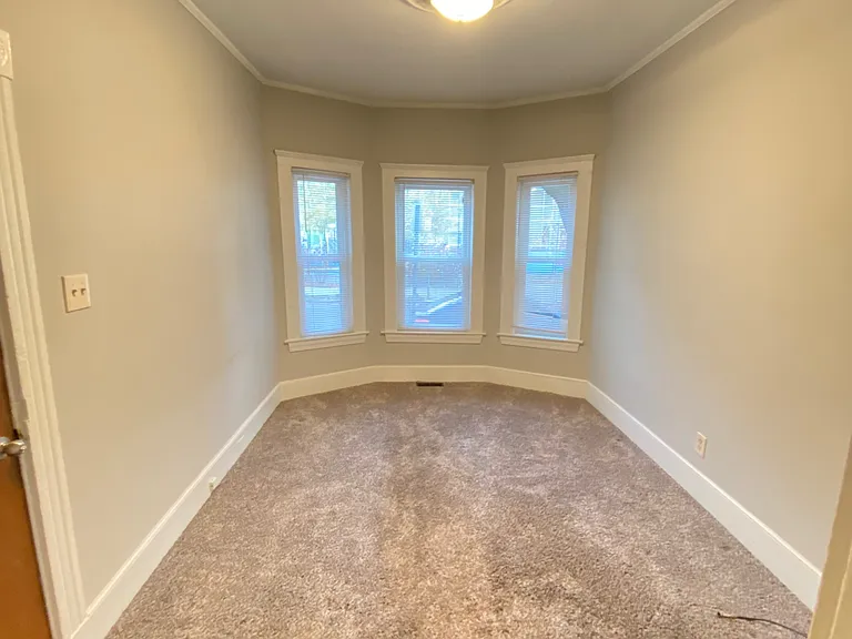94 Willow St — Photo 1