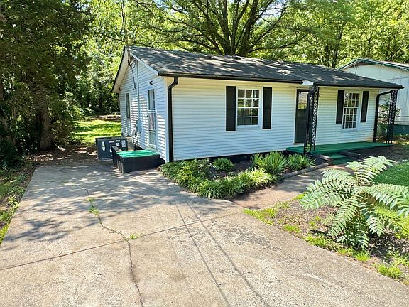 2nd image of 1118 Caldwell St