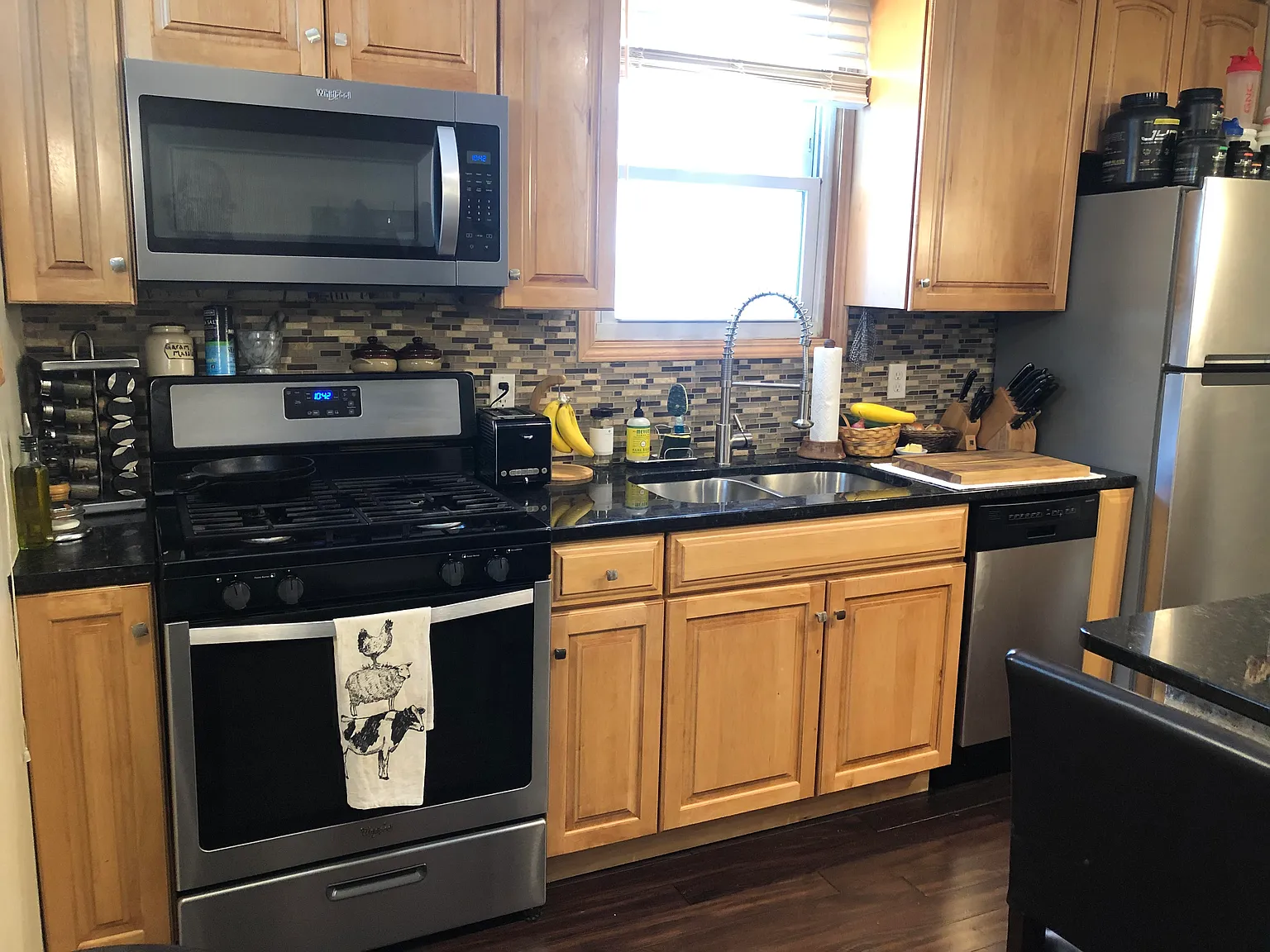1 bed, $1,300 — Photo 2