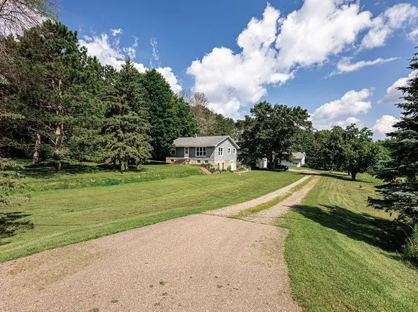 16498 Kettle River Blvd NE, Columbus, MN 55025