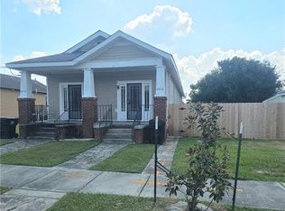 6022 Burgundy St, New Orleans, LA 70117