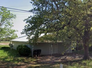 1414 S Broadway St, Jewett, TX 75846