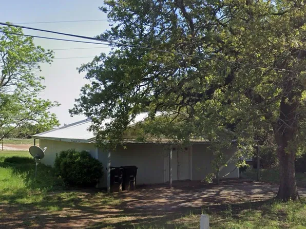 1414 S Broadway St, Jewett, TX 75846