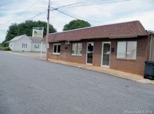 2 S Carolina Ave, Maiden, NC 28650