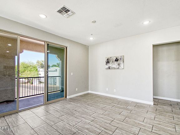 4th image of 155 N LAKEVIEW Boulevard #243