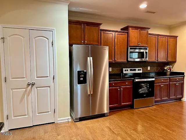 1237 Mantra Ct — Photo 8