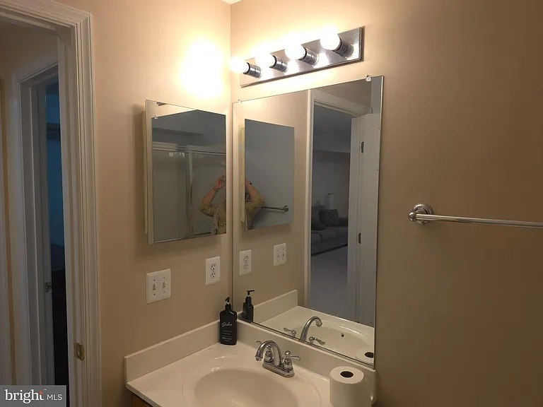 15546 Miller School Pl — Photo 22