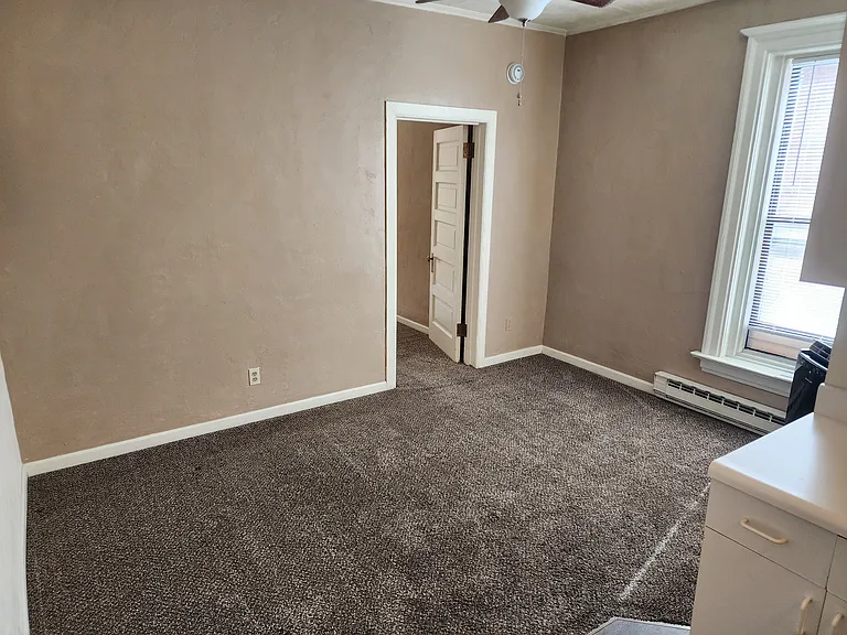 Metro Apartments — Photo 14