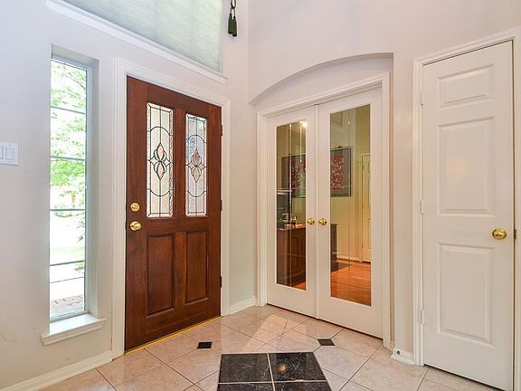 This warm entry welcomes you home with open arms!