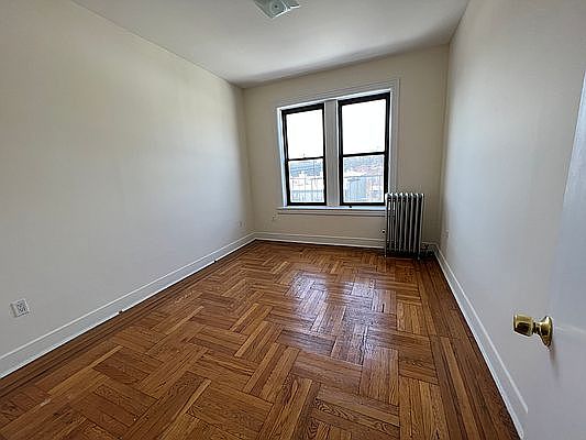 2nd image of 2460 27th St APT 3